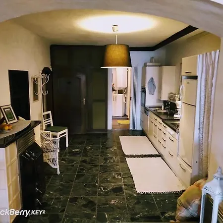 Apartment Historisches Stadthaus - Wohnen Im Herzen Von