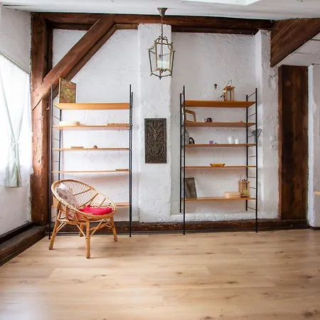 Historisches Stadthaus - Wohnen Im Herzen Von Вайтра