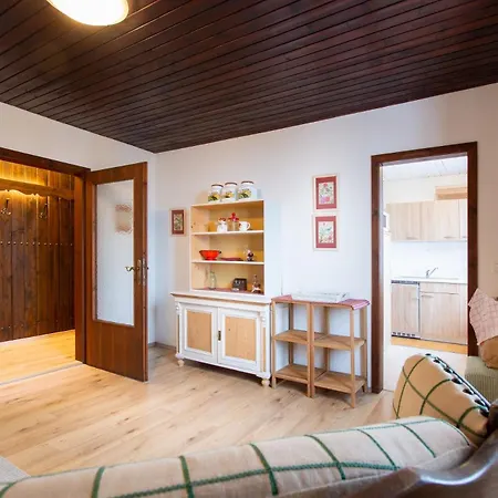 Historisches Stadthaus - Wohnen Im Herzen Von Apartmán *