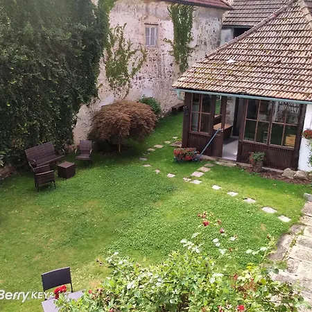 Historisches Stadthaus - Wohnen Im Herzen Von * Weitra