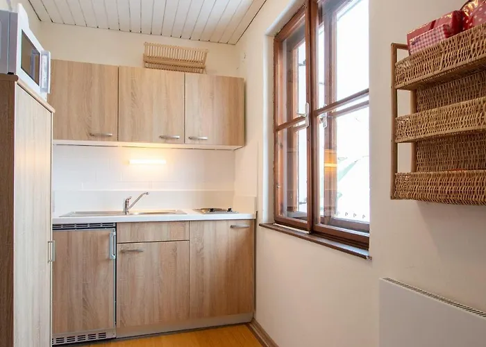 Historisches Stadthaus - Wohnen Im Herzen Von *