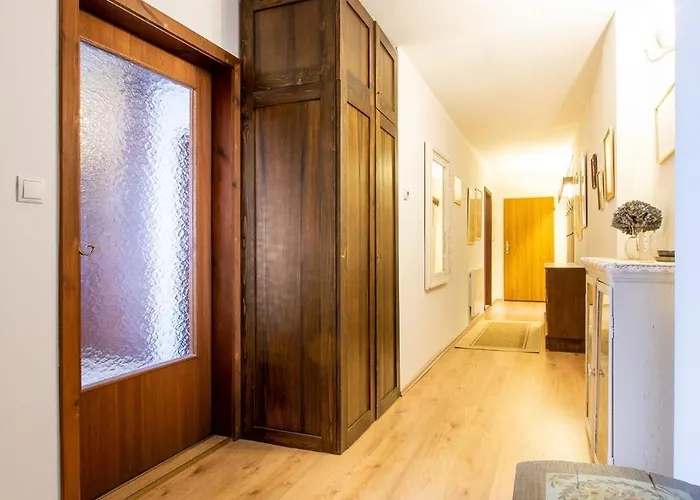 Historisches Stadthaus - Wohnen Im Herzen Von * 魏特拉