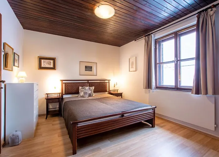 Historisches Stadthaus - Wohnen Im Herzen Von *